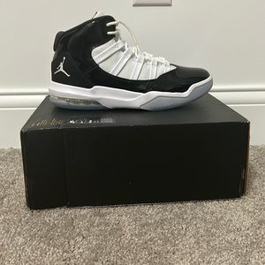 Jordan, Max, aura black and white size 9.5